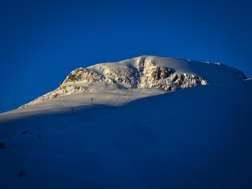 Hotel Turan Les Deux Alpes Bagian luar foto