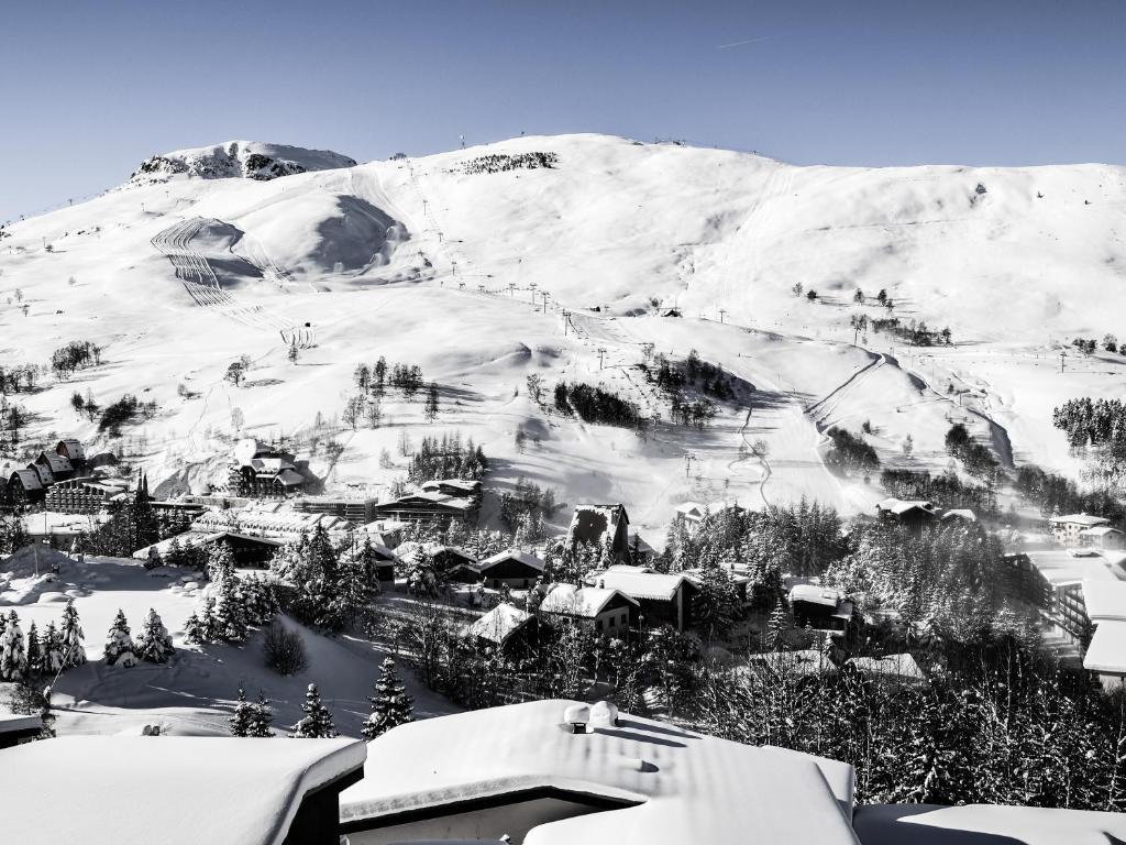 Hotel Turan Les Deux Alpes Bagian luar foto