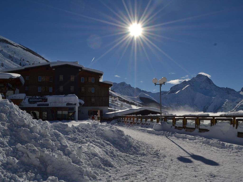 Hotel Turan Les Deux Alpes Bagian luar foto