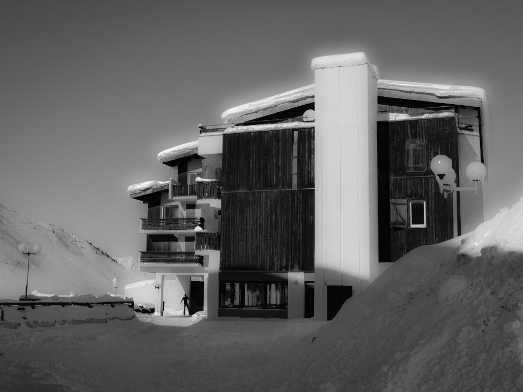 Hotel Turan Les Deux Alpes Bagian luar foto