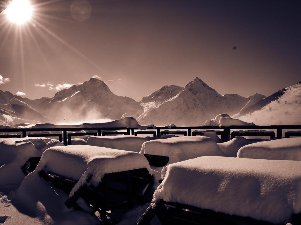 Hotel Turan Les Deux Alpes Bagian luar foto