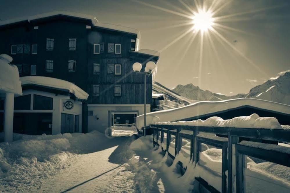 Hotel Turan Les Deux Alpes Bagian luar foto