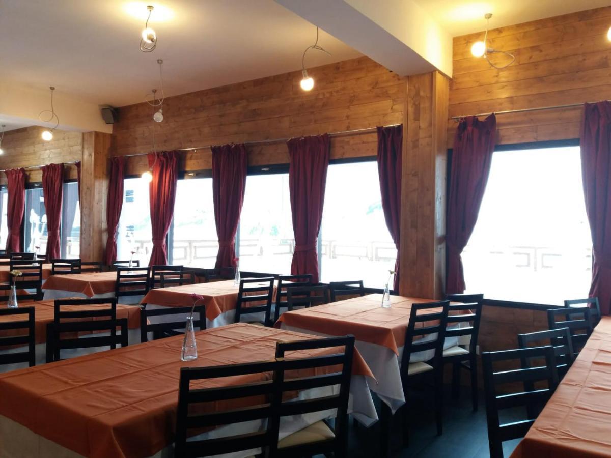 Hotel Turan Les Deux Alpes Bagian luar foto